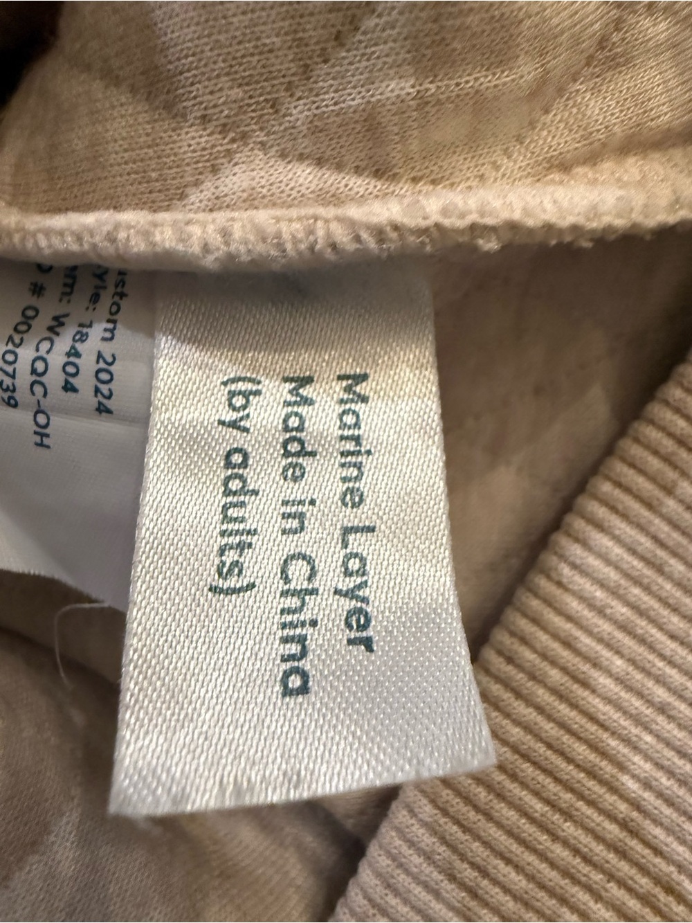 Marine Layer. Corbet Quilted Puff Sleeve Crewneck. Heather Oatmeal. Size medium. - Picture 12 of 13